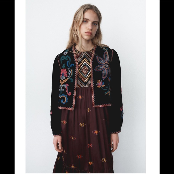 LAST βπΌ ZARA NWT EMBROIDERED VELVET BLAZER π₯ - Picture 3 of 14